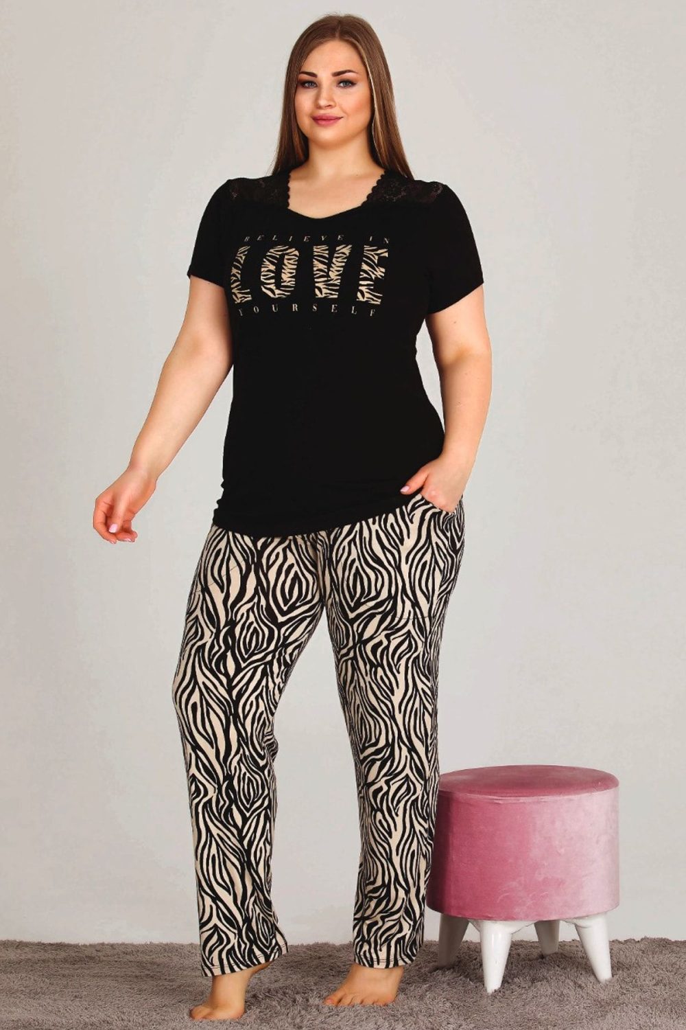 Kısa Kollu Büyük Beden Pijama Takımı