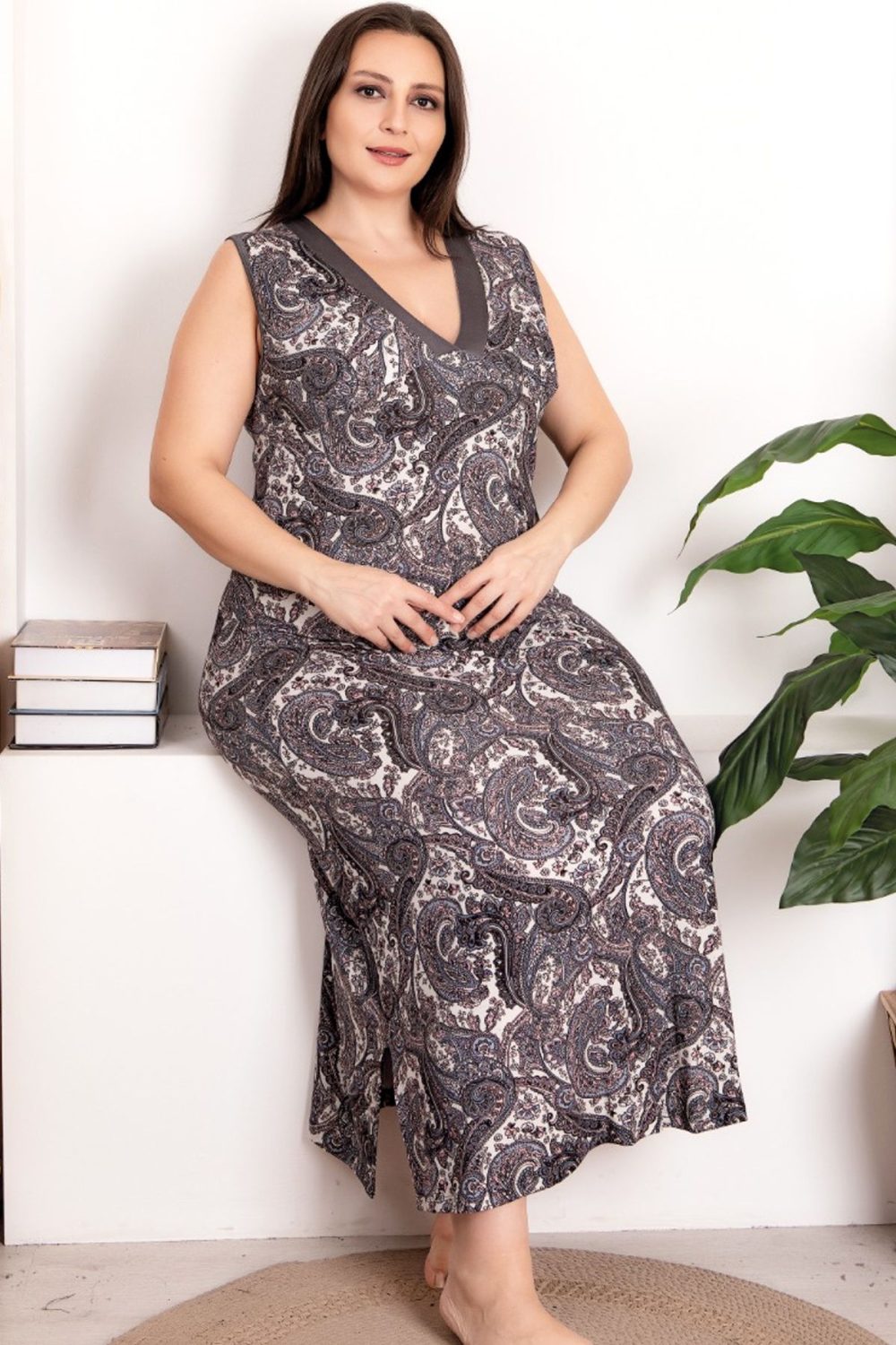Büyük Beden Viskon Kumaş Anne Elbise Gri Çiçek Desenli Anne Gecelik Battal Beden 7265