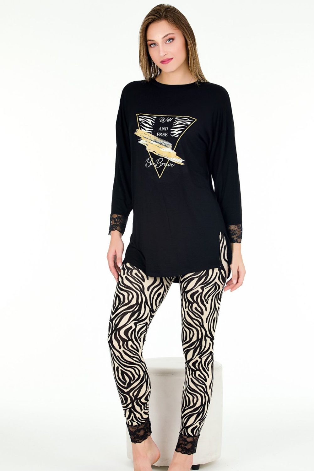 Yumuşacık Viskon Kumaş Zebra Desenli Kapri ve Dantel Detaylı Uzun Kollu Pijama Takımı 11662 - Görsel 2