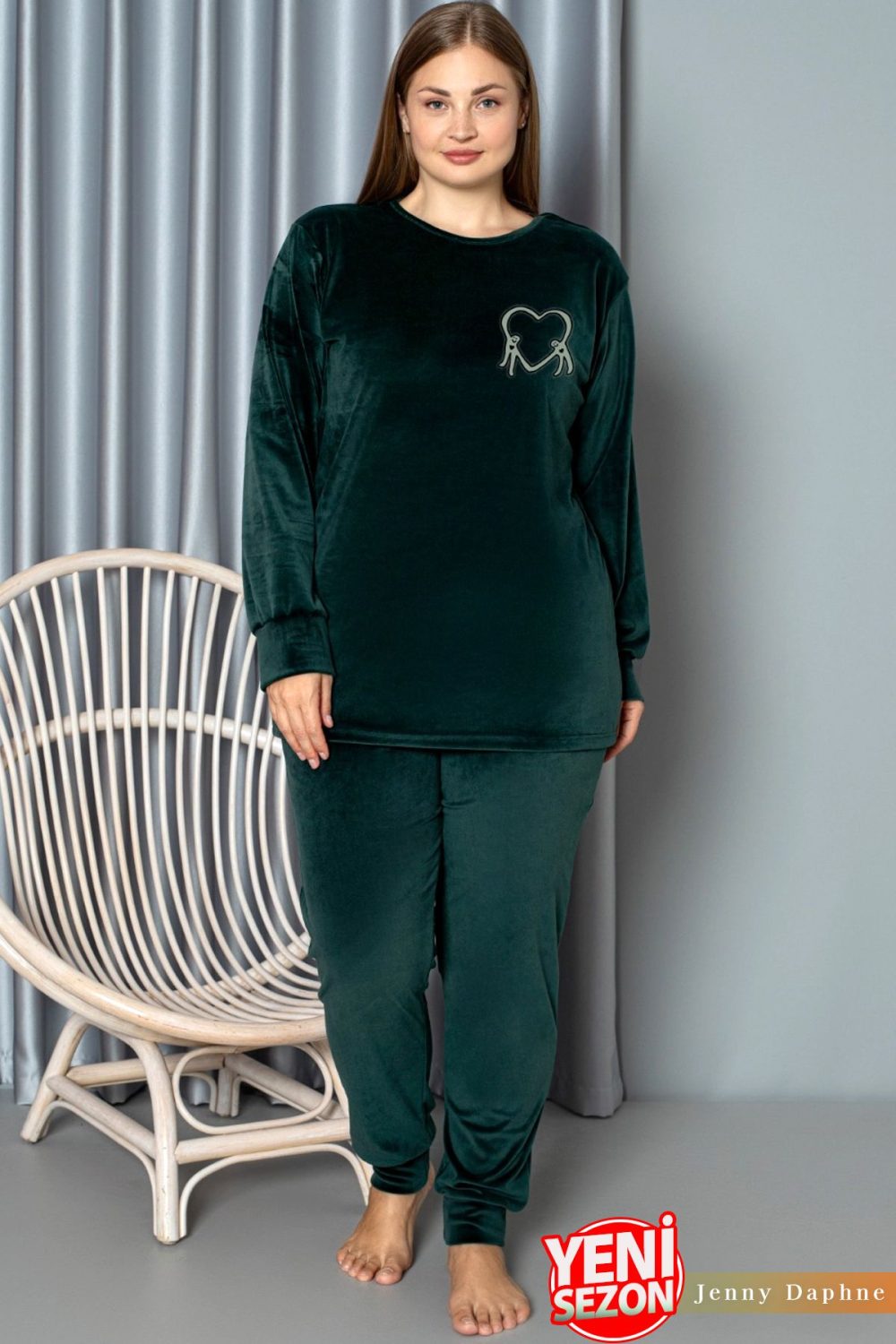 Yumuşak Dokulu Koyu Yeşil Renkli Fransız Kadife Pijama Takımı 28501 - Görsel 3