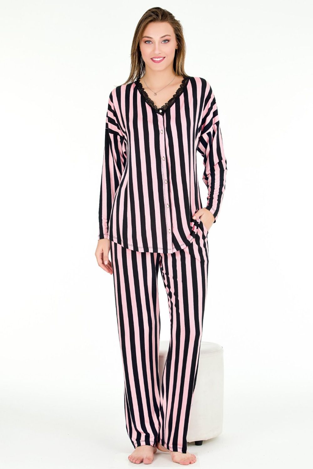 Yumuşacık Viskon Kumaş Çizgi Desenli Uzun Kollu Pijama Takımı 11651 - Görsel 2