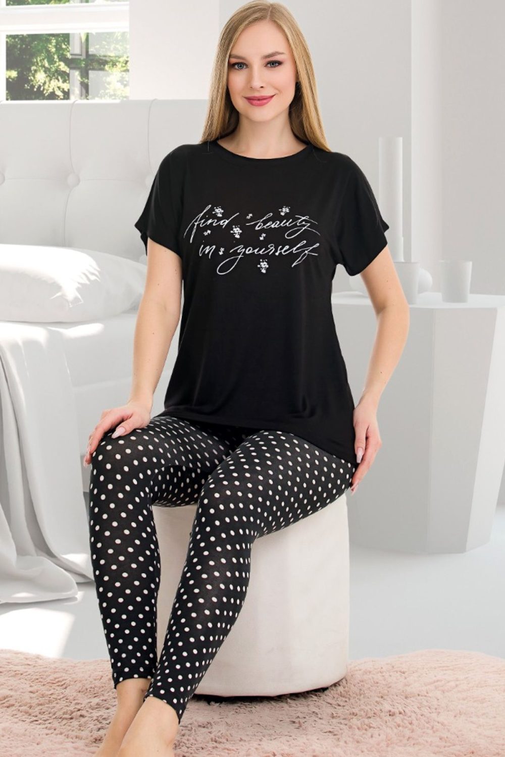 Viskon kumaş lady puantiyeli tayt normal beden bisiklet yaka kısa kol tişört pijama takımı 12565