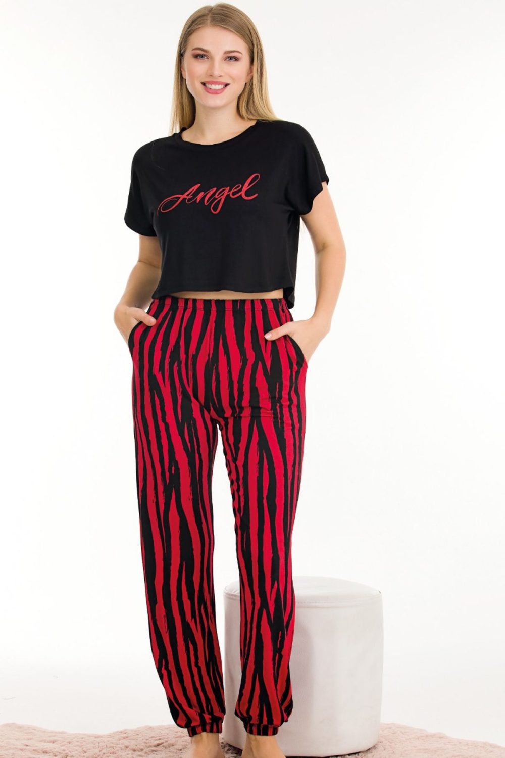 Viskon kumaş lady desenli normal beden bisiklet yaka kısa kol tişört pijama takımı 12559