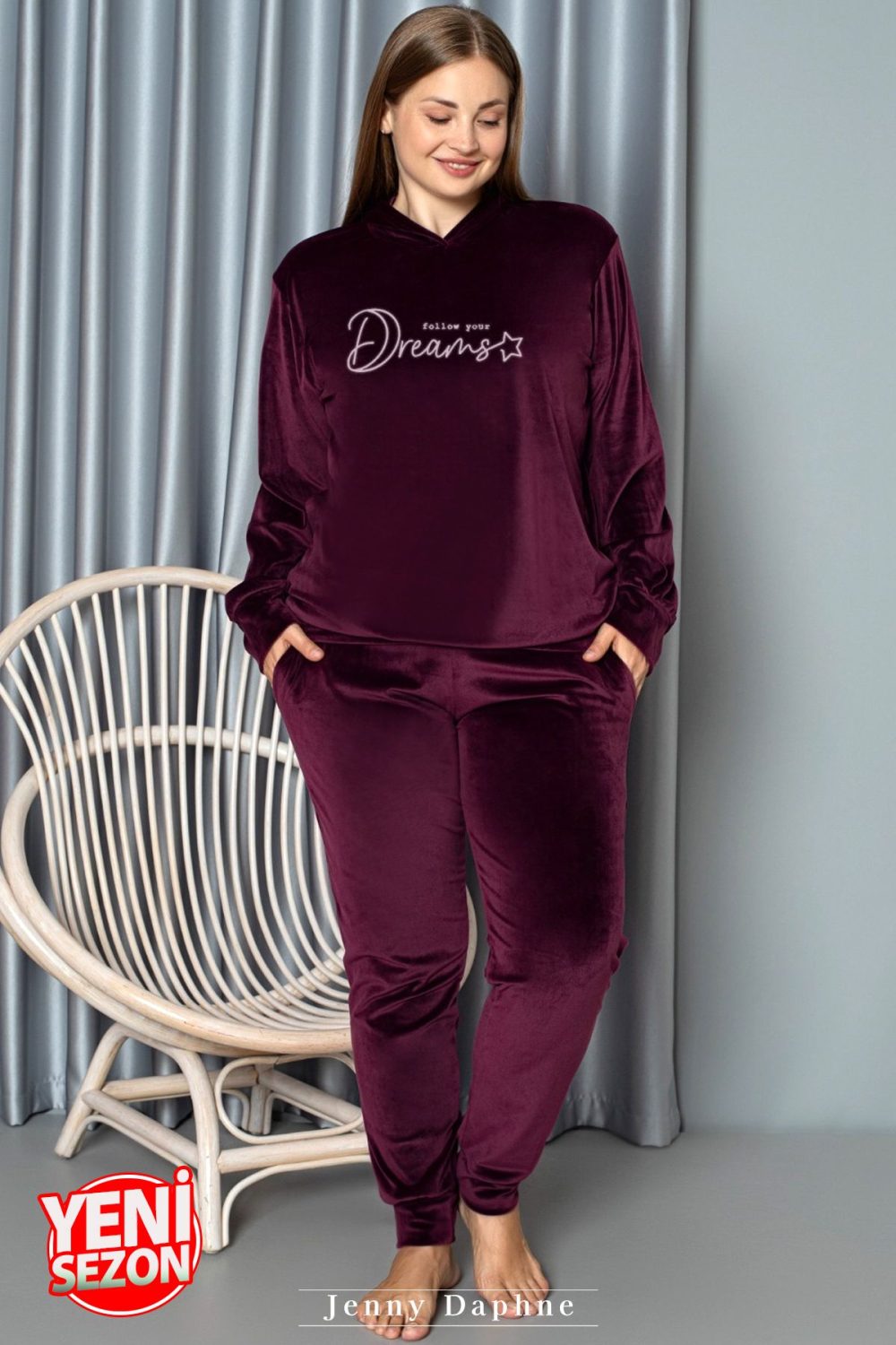 Yumuşak Dokulu Mürdüm Renkli Kapşonlu Fransız Kadife Pijama Takımı - Görsel 2
