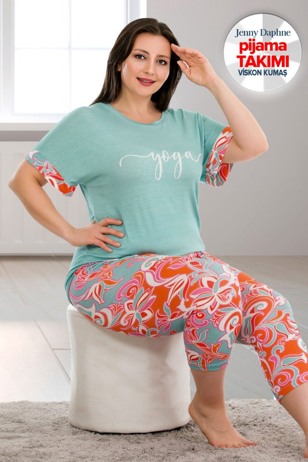 Büyük Beden Desenli Kısa Kol Viskon Kumaş Kapri Pijama Takımı Lady-10685 - Görsel 2