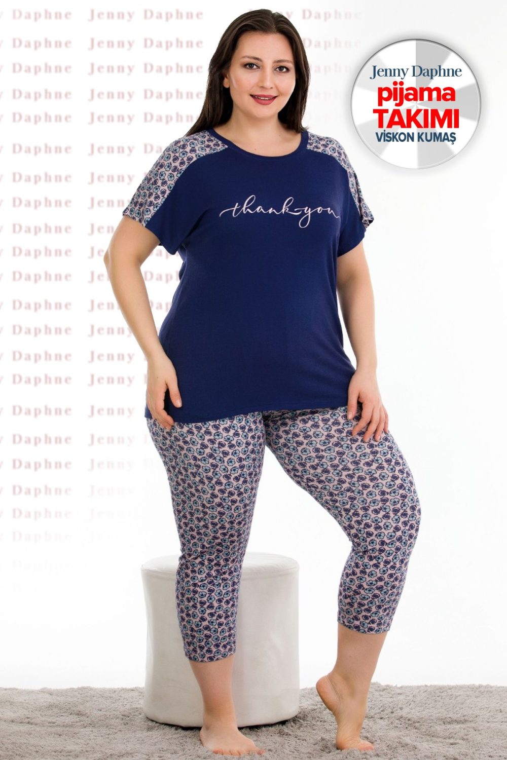 Büyük Beden Desenli Kısa Kol Viskon Kumaş Kapri Pijama Takımı Lady-10682