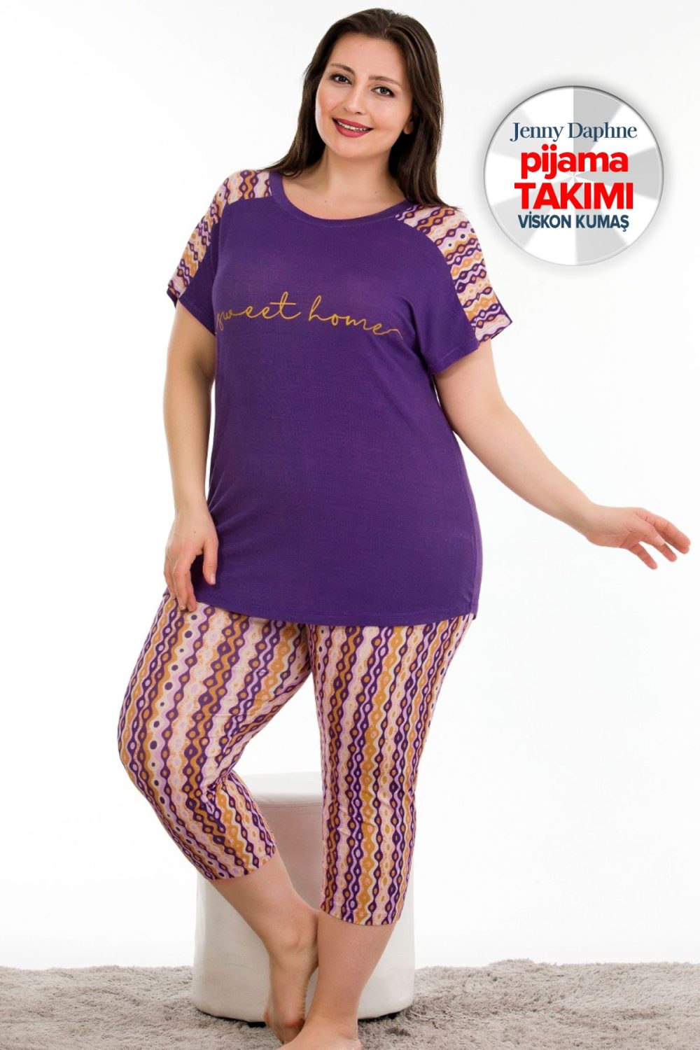 Büyük Beden Desenli Kısa Kol Viskon Kumaş Kapri Pijama Takımı Lady-10671