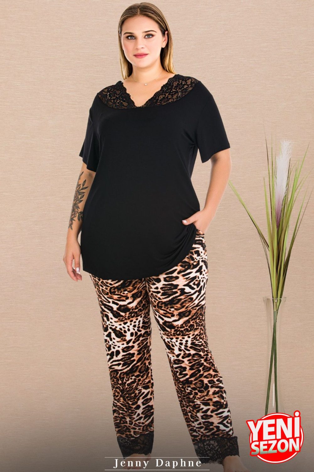 Lady Büyük Beden Leopar Desenli Dantel Paça Pijama V Yaka Dantelli Kısa Kollu Pijama Takımı 11006 - Görsel 2