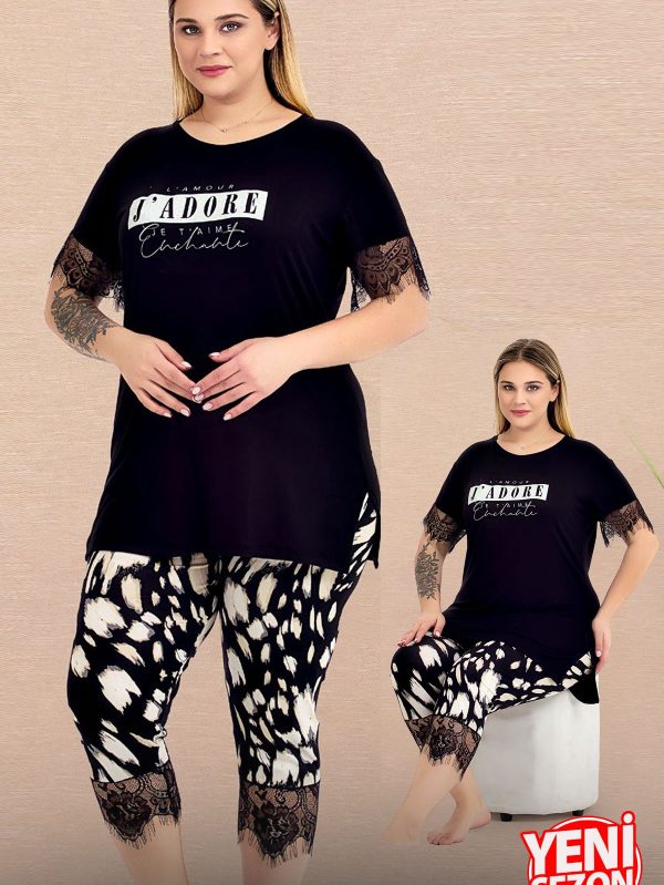 Büyük Beden Desenli Bisiklet Yaka Kollar ve Paça Kısmı Dantelli Kısa Kollu Kapri Pijama Takımı 10726 - 4XL