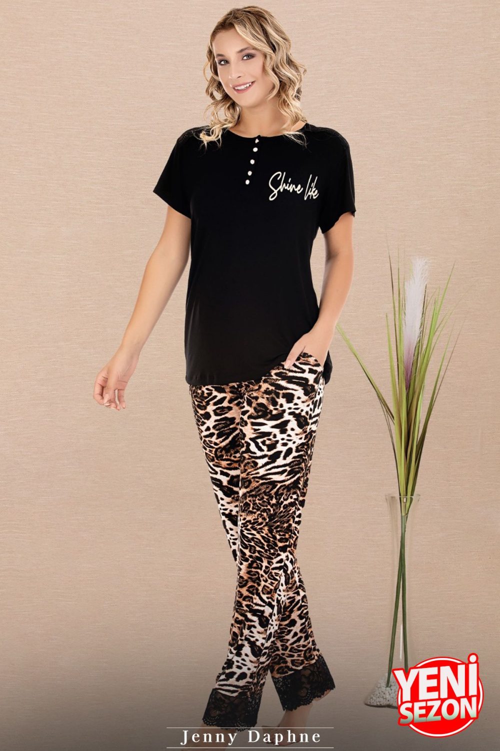 Lady Leopar Desenli Paçaları Dantelli Pijama Düğmeli Yaka Kısa Kollu Pijama Takımı 12598 - Görsel 2
