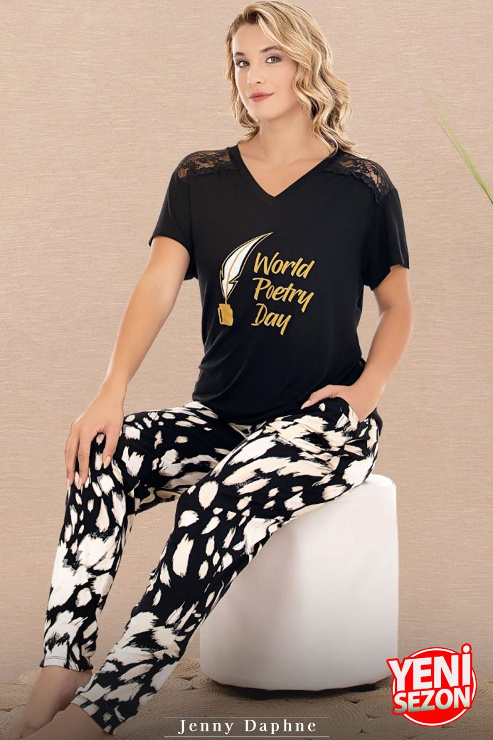 Lady Desenli Pijama Omuzlar Dantelli V Yaka Kısa Kollu Pijama Takımı 12589 - Görsel 3