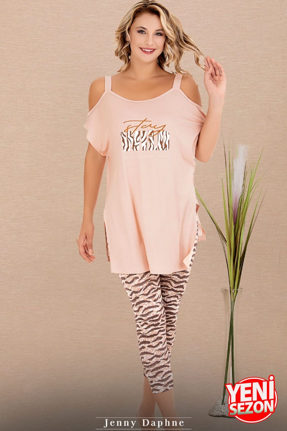 Viskon zebra desenli kapri askılı omuz detaylı kısa kollu rahat kesim kapri pijama takımı 12076 - Görsel 2