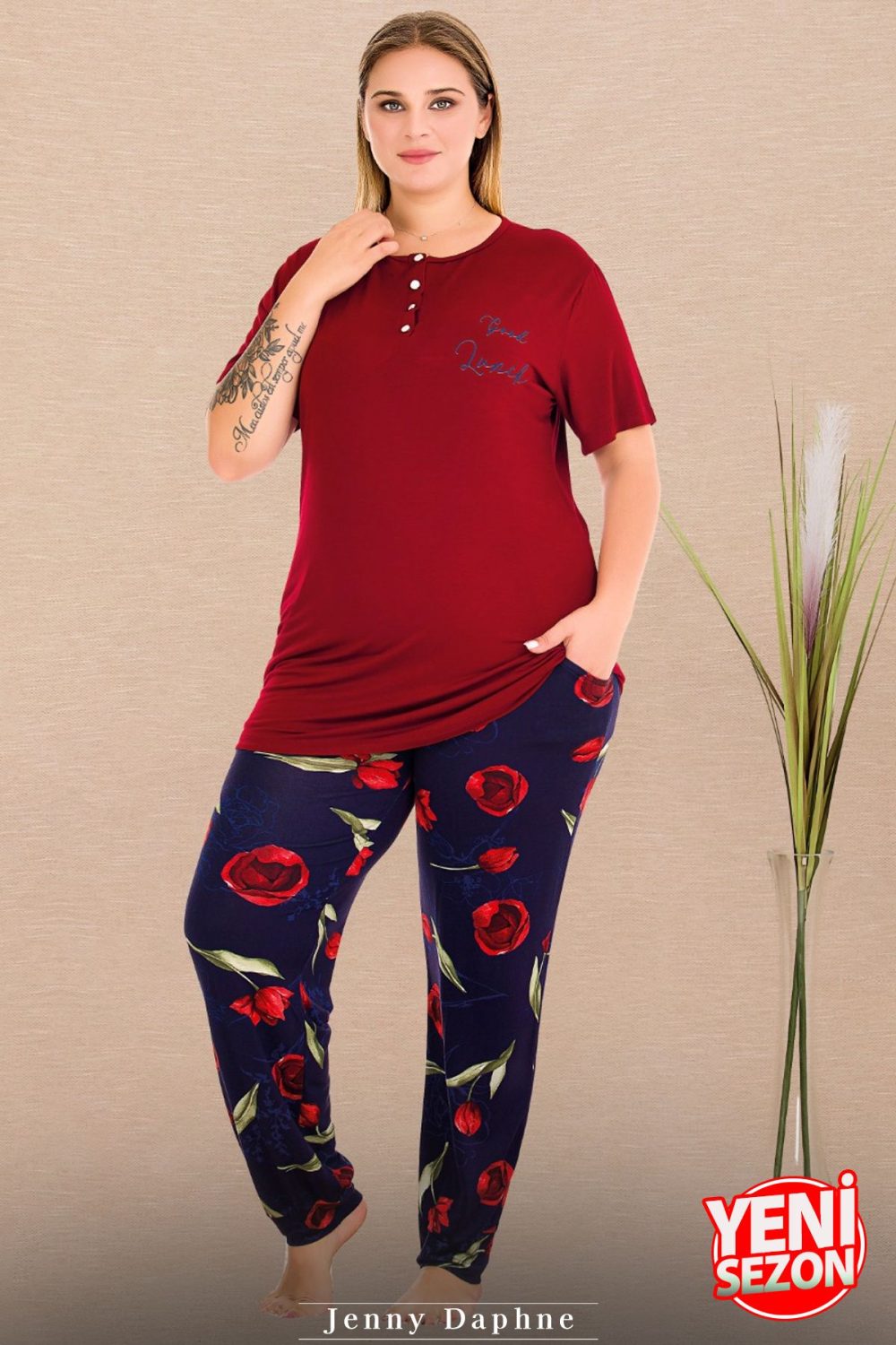 Lady Büyük Beden Çiçek Desenli Lacivert Kırmızı Düğmeli Yaka Pijama Kısa Kollu Pijama Takımı 11001 - Görsel 2
