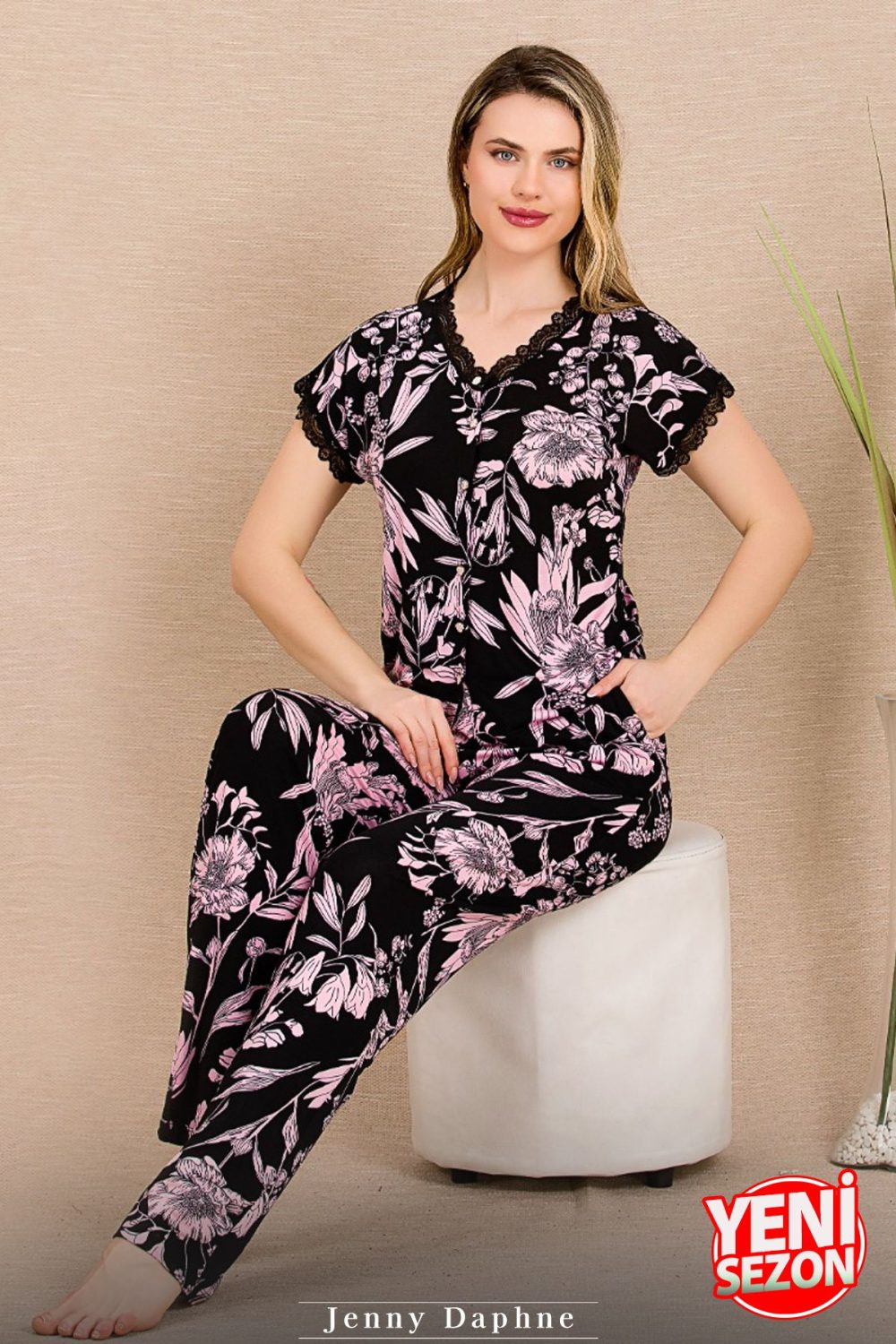Lady Düğmeli yaka Kollar ve yaka dantelli kısa kollu Pijama Takımı 12495 - Görsel 3