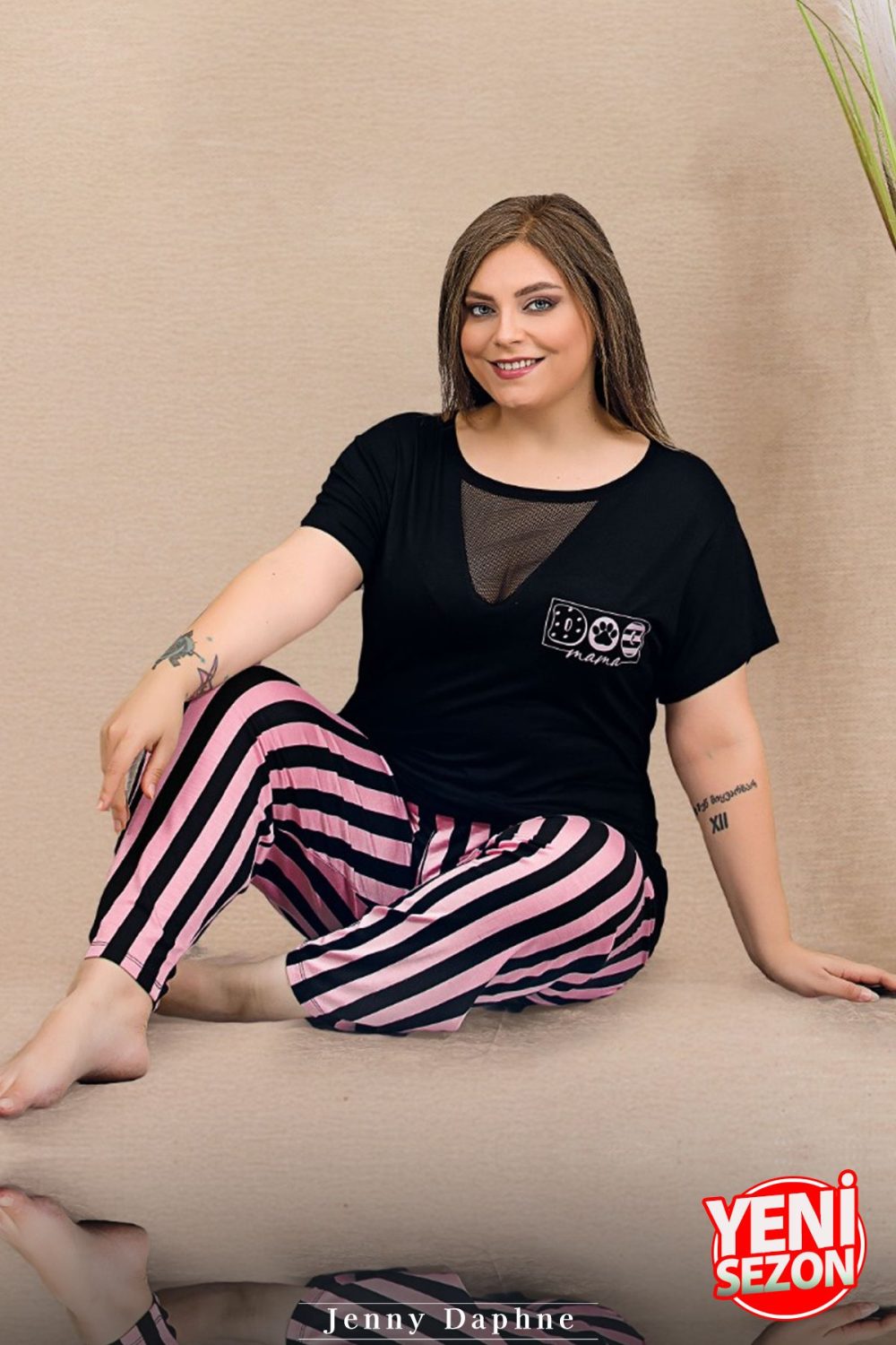 Lady viskon kumaş büyük beden çizgi desenli göğüs kısmı tül detaylı kısa kollu pijama takımı 11000