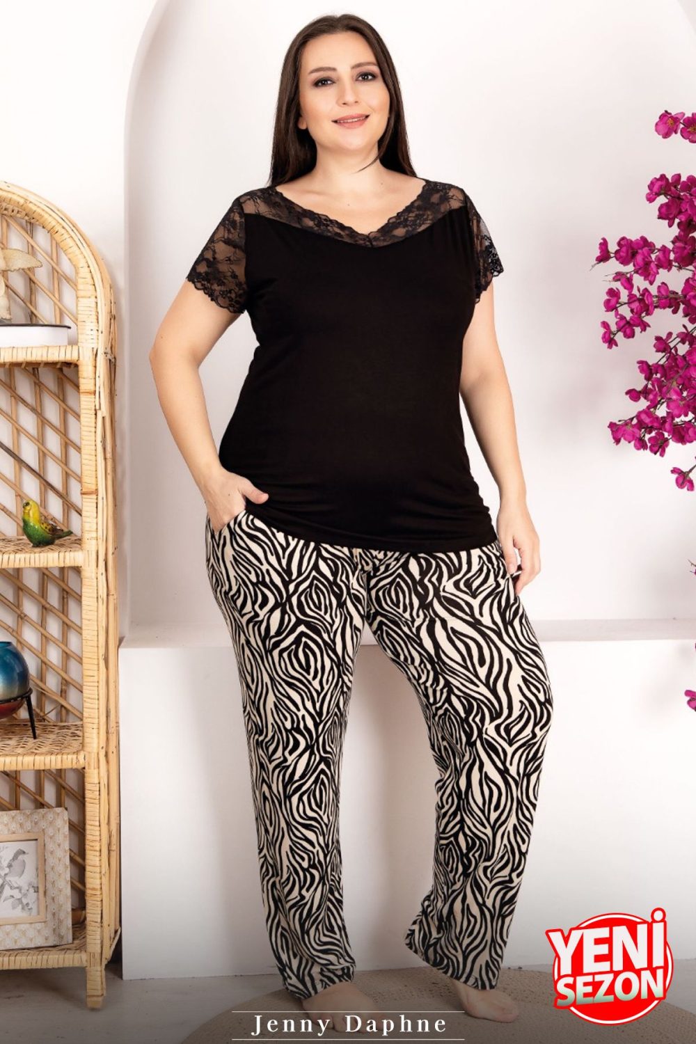 Lady viskon kumaş büyük beden zebra desenli omuz ve kol dantel detaylı uzun pijama takımı 10949 - Görsel 2
